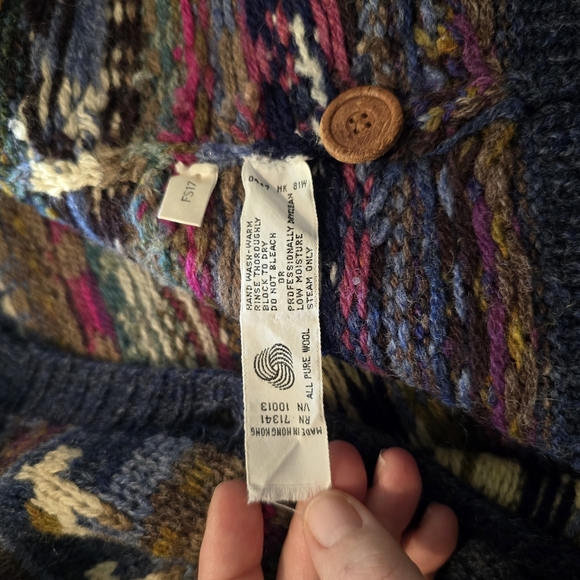 LL Bean Vintage farm animals cardigan - Picture 5 of 6